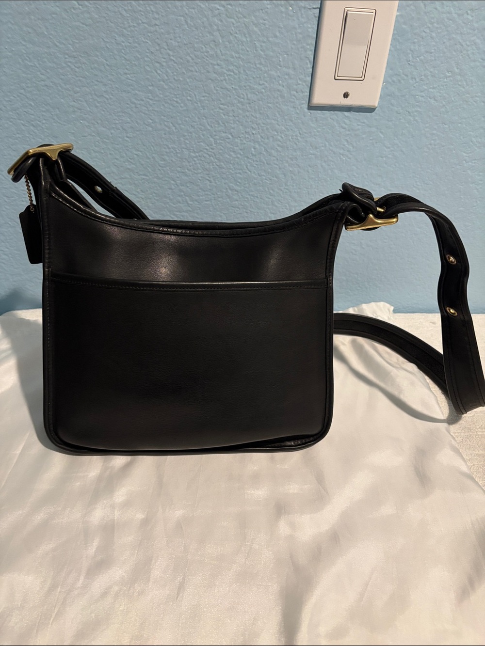 Vintage Coach legacy Crossbody shoulder bag (style 9966)